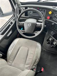 2024 Volvo VNL760
