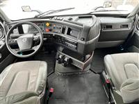 2024 Volvo VNL760