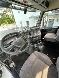 2019 Volvo VNR