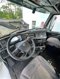 2019 Volvo VNR