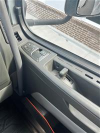 2019 Volvo VNR