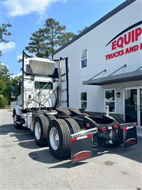 2019 Volvo VNR