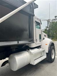 2007 Peterbilt 335