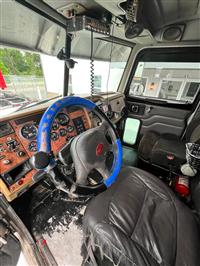 2007 Peterbilt 335