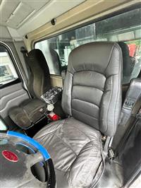 2007 Peterbilt 335