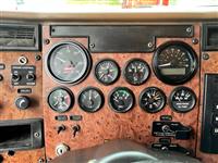 2007 Peterbilt 335