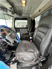 2007 Peterbilt 335