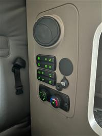 2015 Freightliner CASCADIA 116