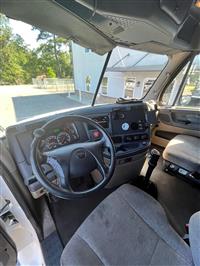 2015 Freightliner CASCADIA 116