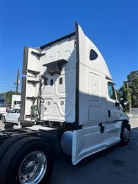 2015 Freightliner CASCADIA 116