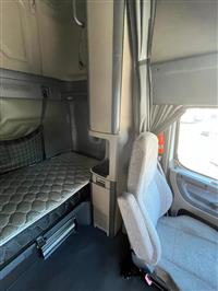 2015 Freightliner CASCADIA 116