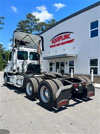 2020 Freightliner CASCADIA 116
