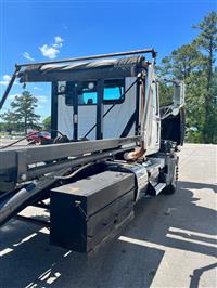 2012 Mack GU713
