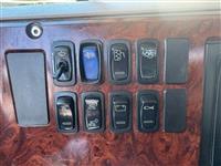 2012 Mack GU713