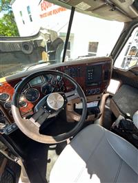 2012 Mack GU713