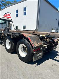 2012 Mack GU713