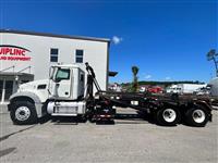 2012 Mack GU713