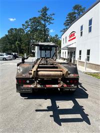 2012 Mack GU713