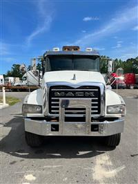 2016 Mack GU713