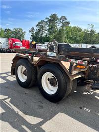 2016 Mack GU713