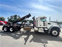2016 Mack GU713