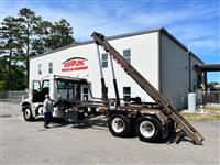 2016 Mack GU713