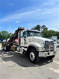 2016 Mack GU713