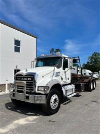 2016 Mack GU713