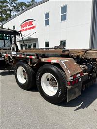 2016 Mack GU713