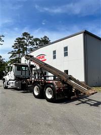 2016 Mack GU713