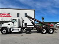 2016 Mack GU713