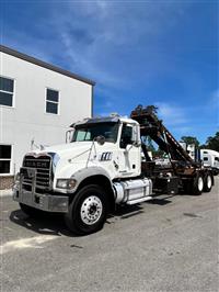 2016 Mack GU713