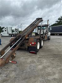 2016 Mack GU713