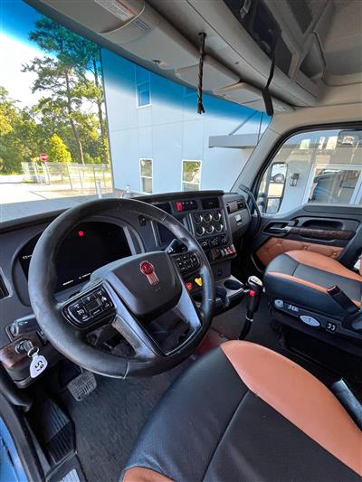 2022 Kenworth T680