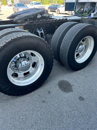 2022 Kenworth T680