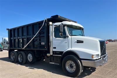2020 Volvo VHD64B 8x4