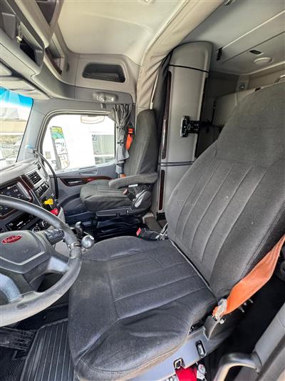 2017 Peterbilt 579