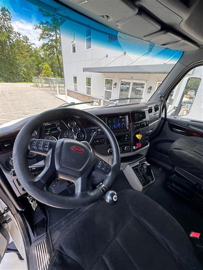 2017 Peterbilt 579