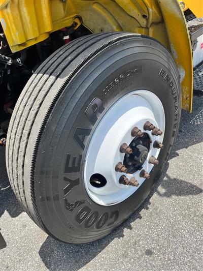 2019 Freightliner M2 BOX TRUCK