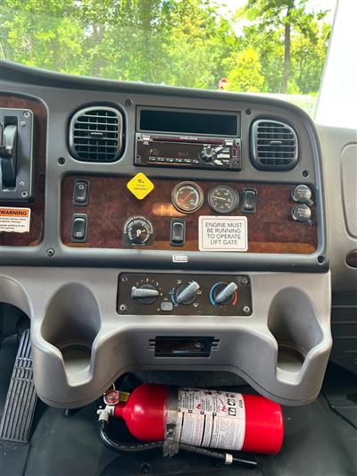 2019 Freightliner M2 BOX TRUCK