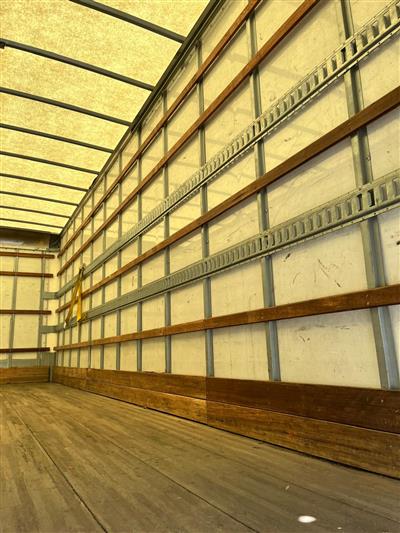 2019 Freightliner M2 BOX TRUCK