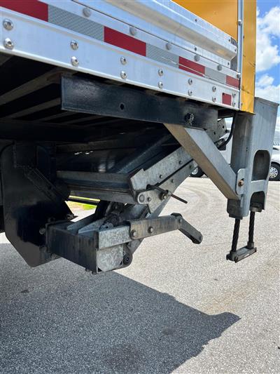 2019 Freightliner M2 BOX TRUCK
