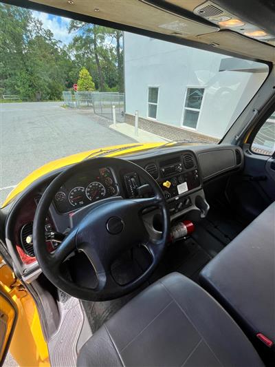 2019 Freightliner M2 BOX TRUCK