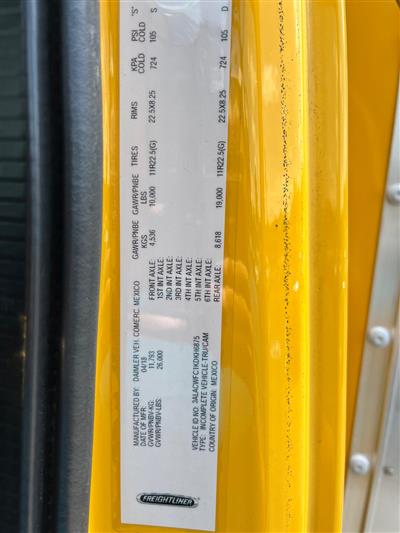 2019 Freightliner M2 BOX TRUCK
