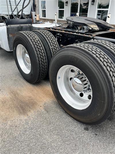 2019 Volvo VNR