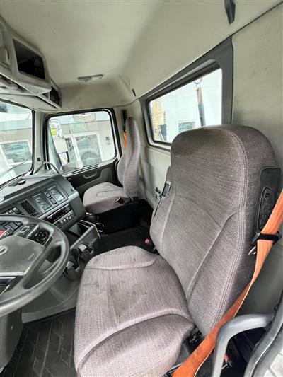 2019 Volvo VNR