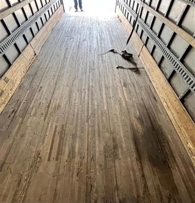 2019 International 4300 26' Box Truck