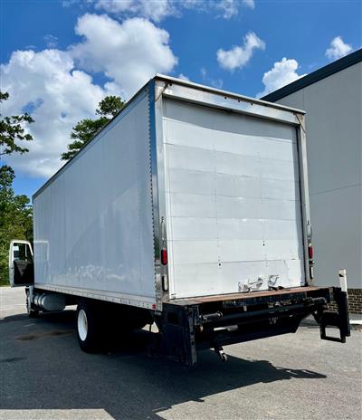 2019 International 4300 26' Box Truck