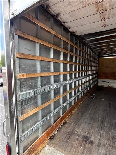 2019 International 4300 26' Box Truck