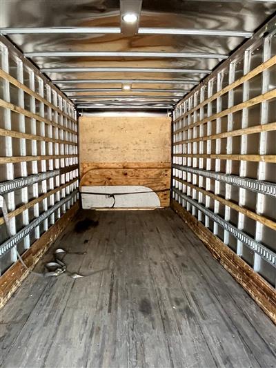 2019 International 4300 26' Box Truck